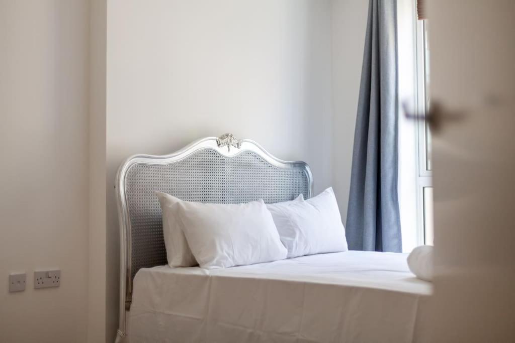 Chic & Spacious 2-bed 2-bath In Seven Sisters Appartement