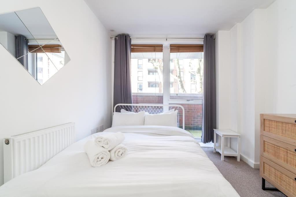 Chic & Spacious 2-bed 2-bath In Seven Sisters Appartement *