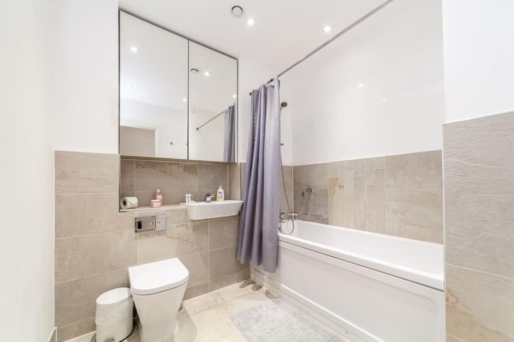 Appartement Chic & Spacious 2-bed 2-bath In Seven Sisters Londres